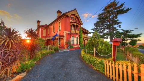 Tenterfield Accommodation Welcome 8 1920x1080