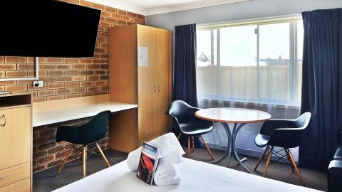 Tenterfield Accommodation Executive King Room 2 1920x1080